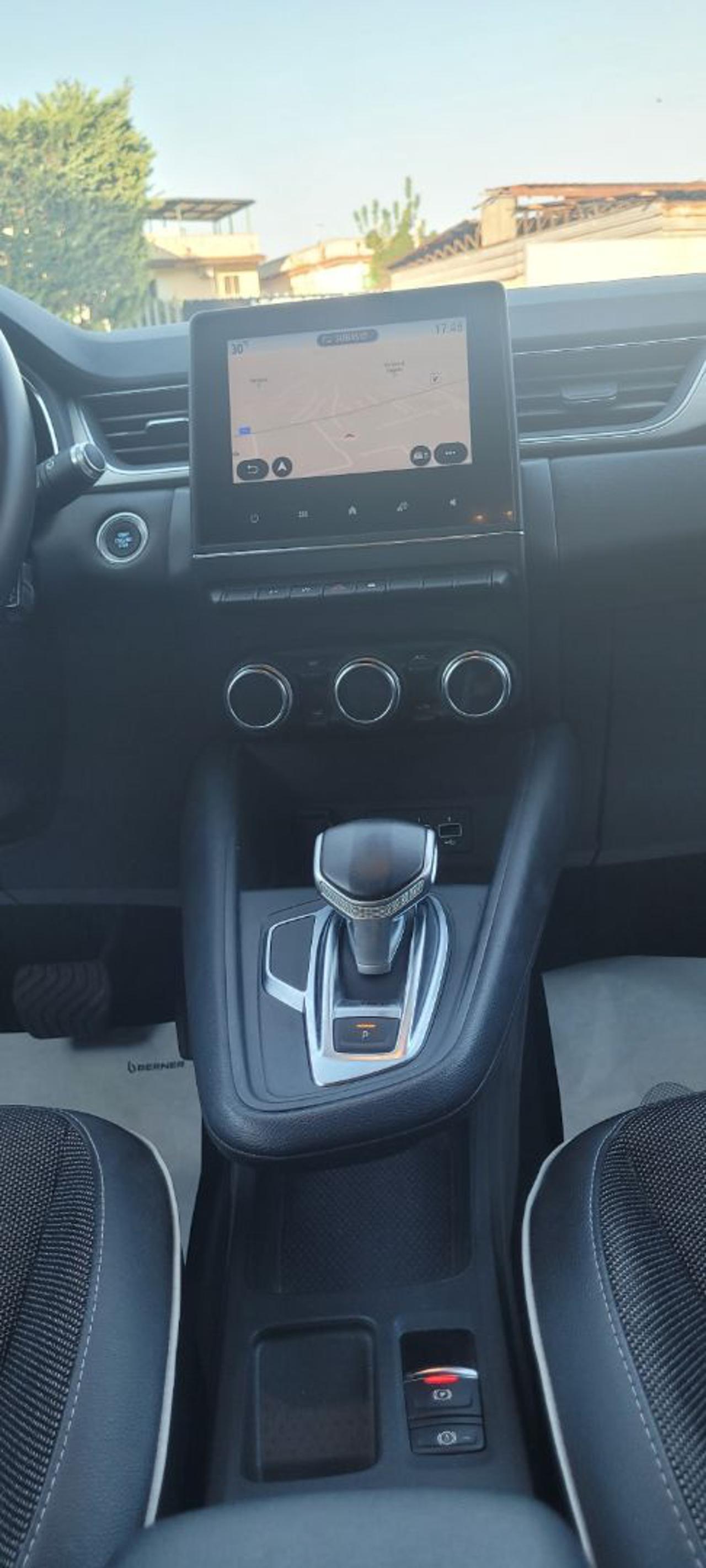 RENAULT Captur Plug-in Hybrid E-Tech 160 CV Intens - 9