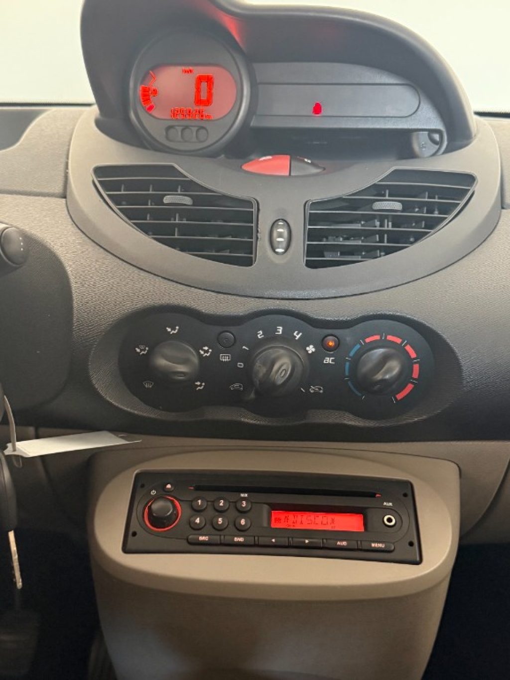 RENAULT Twingo 1.2 16V Sport & Sound - 16