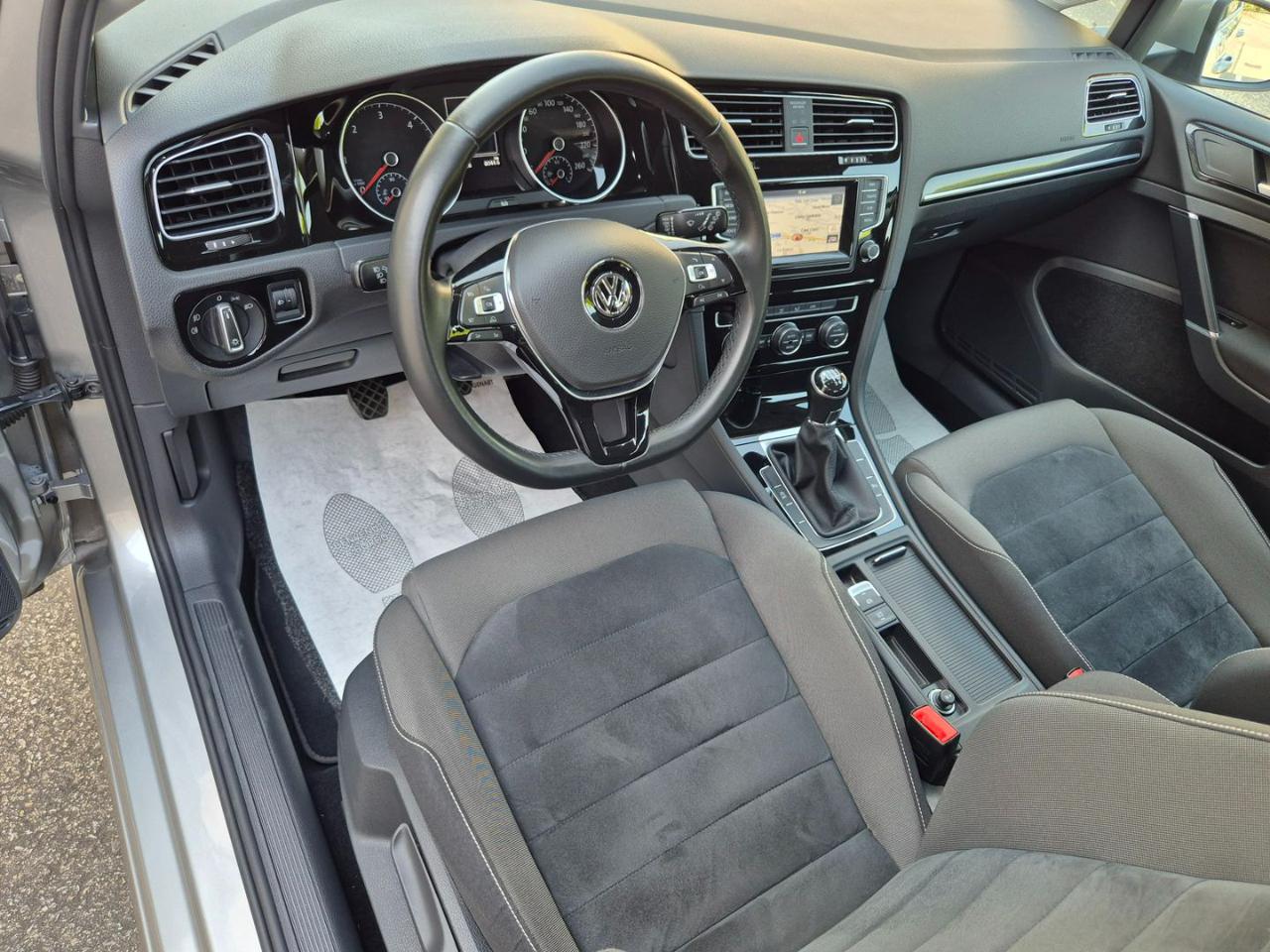 VOLKSWAGEN Golf 1.6 TDI 110 CV 5p. Highline BlueMotion Technology - 10
