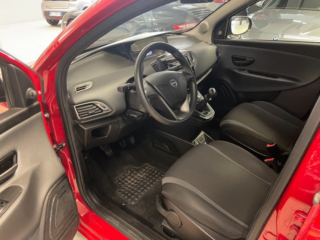 LANCIA Ypsilon 1.2 69 CV 5 porte Silver - 7
