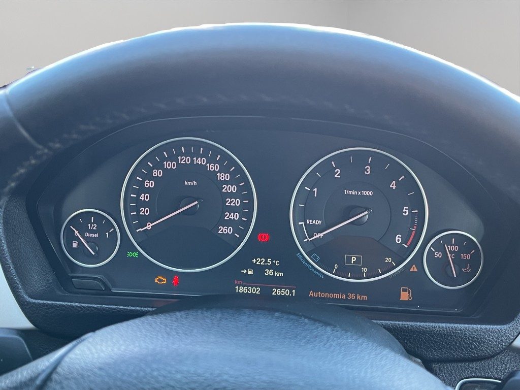 BMW 318 d Touring 150CV - 12