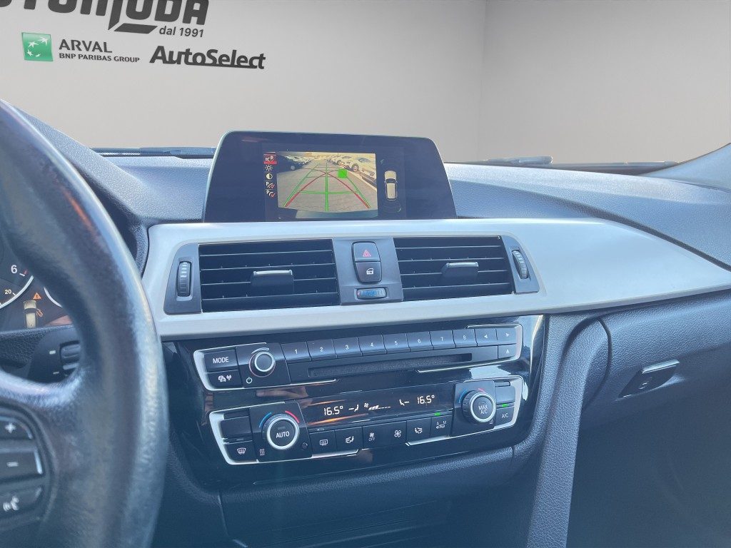 BMW 318 d Touring 150CV - 14