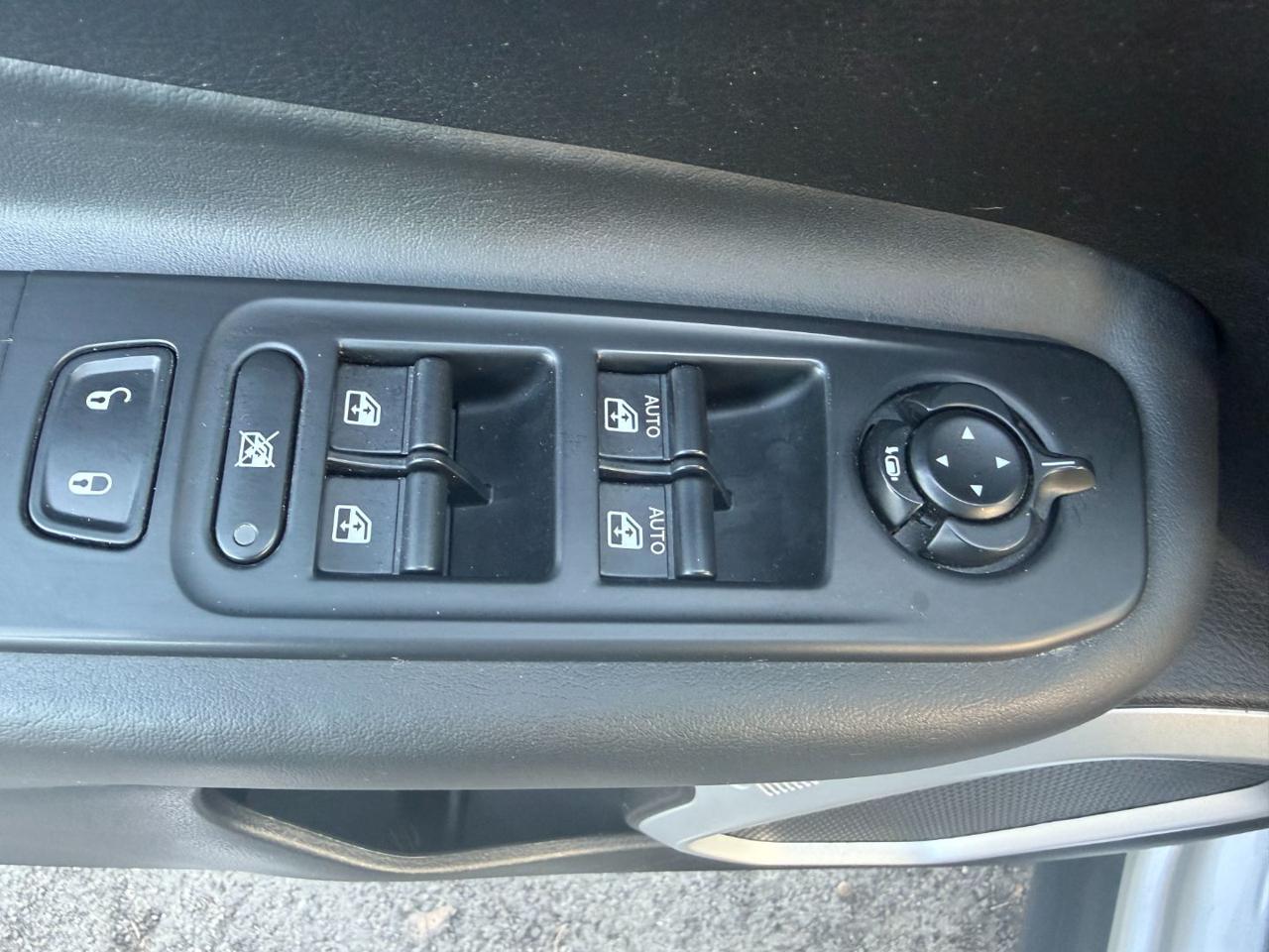 JEEP Renegade 1.6 MJT 120 CV LIMITED NAVI+RETROCAMERA+CAR PLAY!! - 23