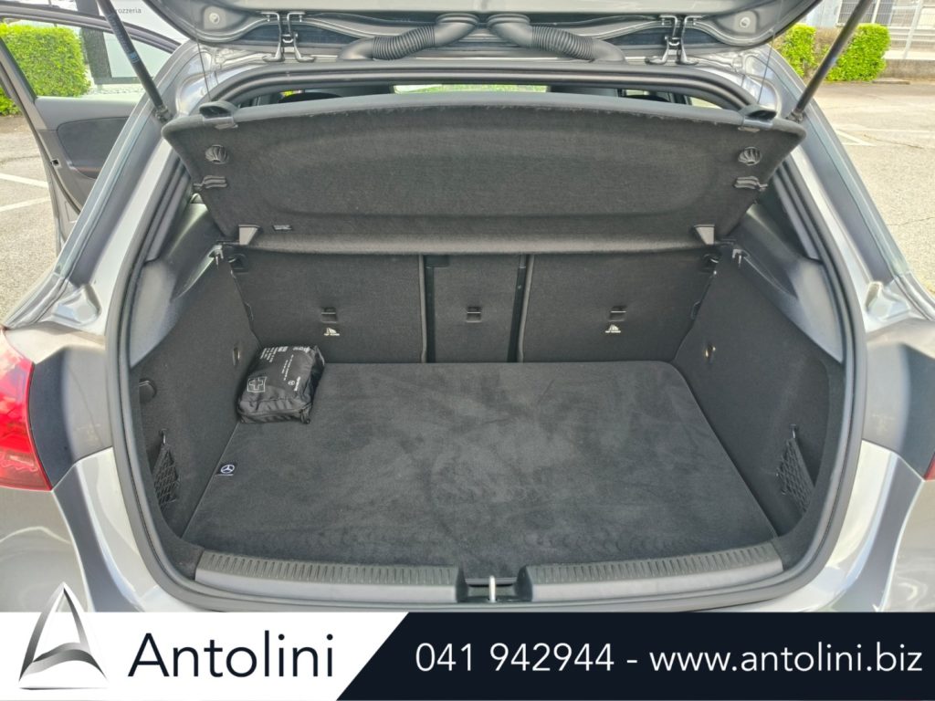 Scopri un'occasione autoMERCEDES-BENZ A 180 Automatic AMG Line Advanced Plusda Antolini Venezia Mestre (VE)