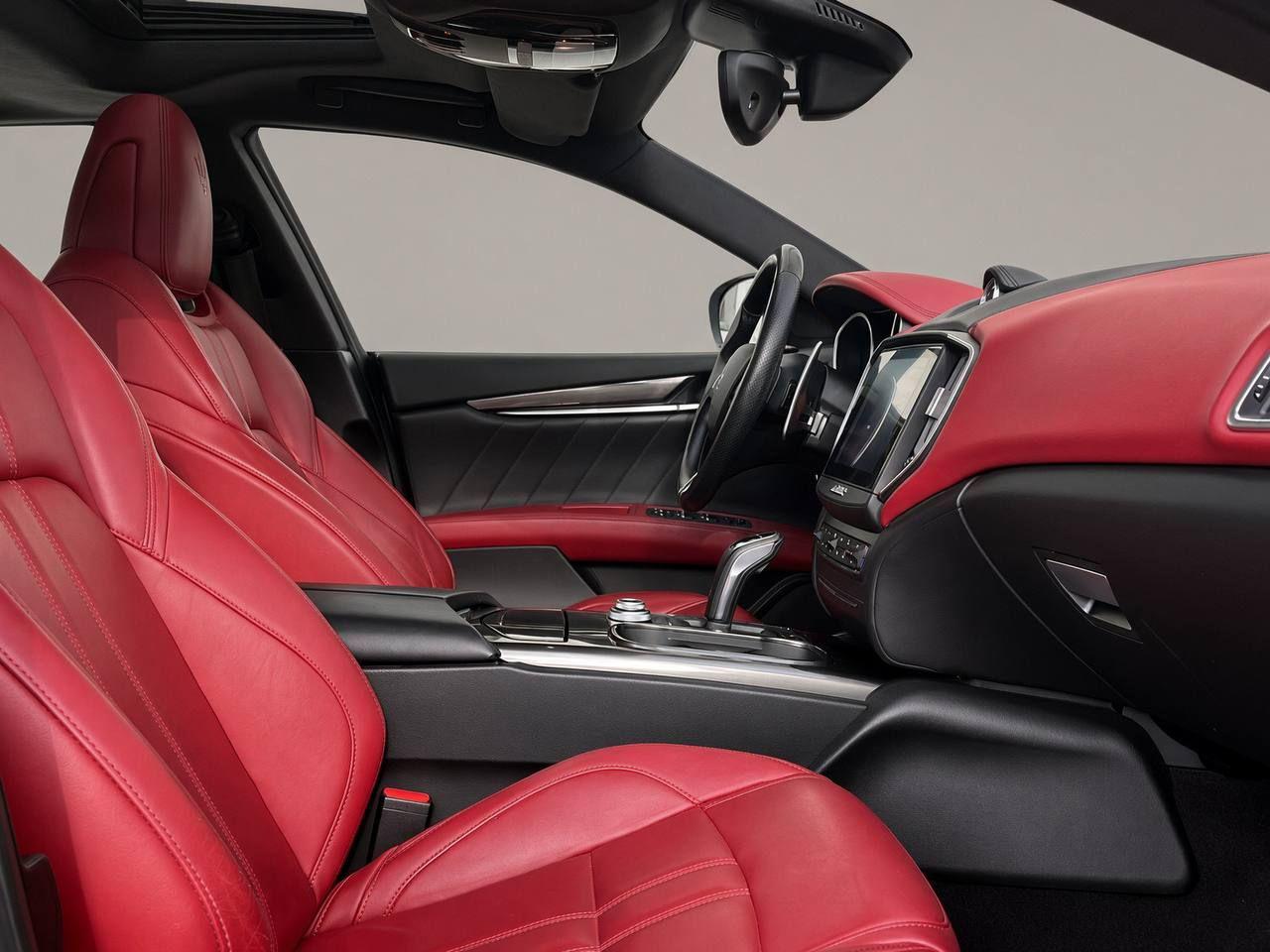 MASERATI Ghibli V6 Gransport - 11