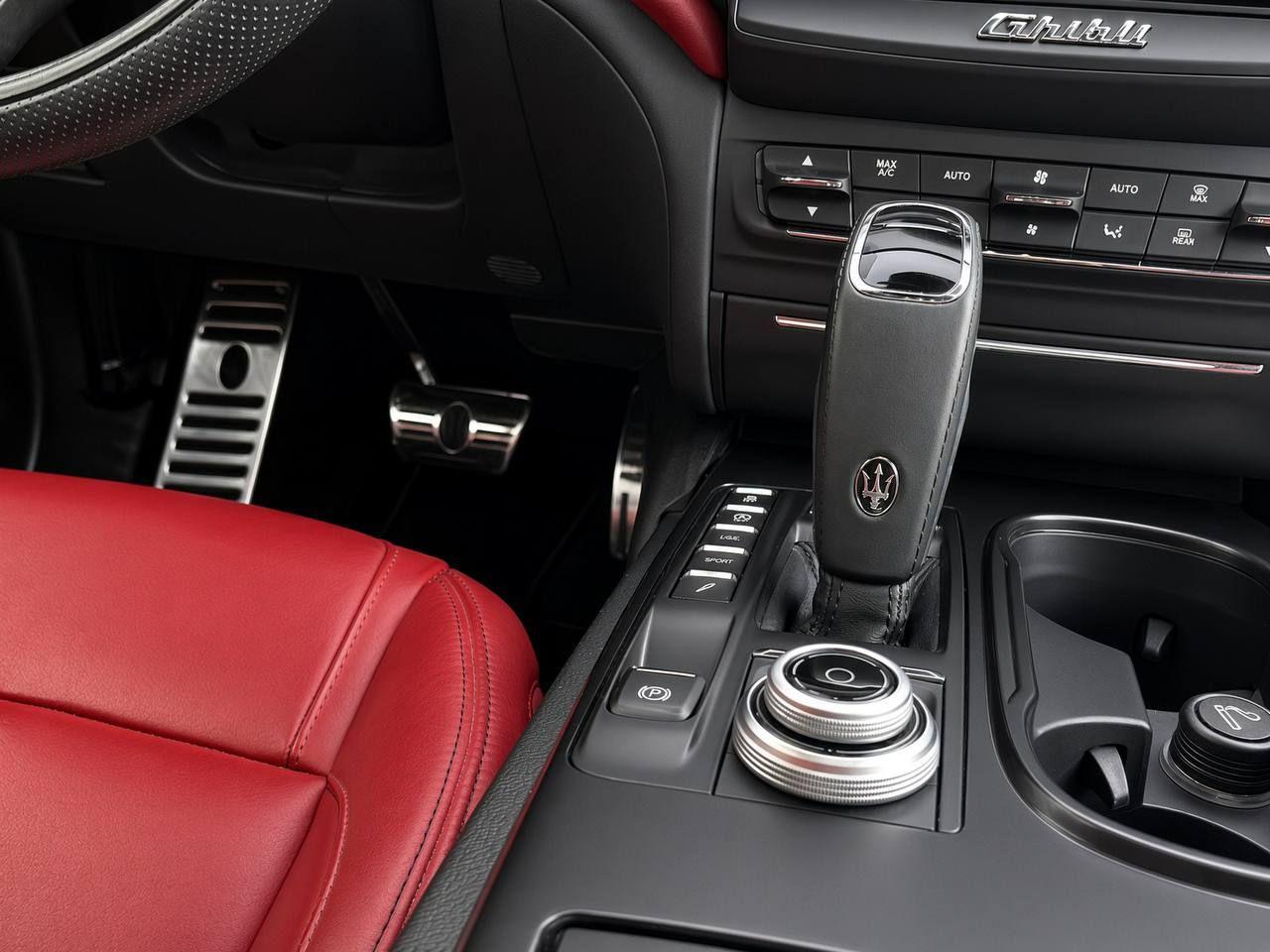 MASERATI Ghibli V6 Gransport - 22