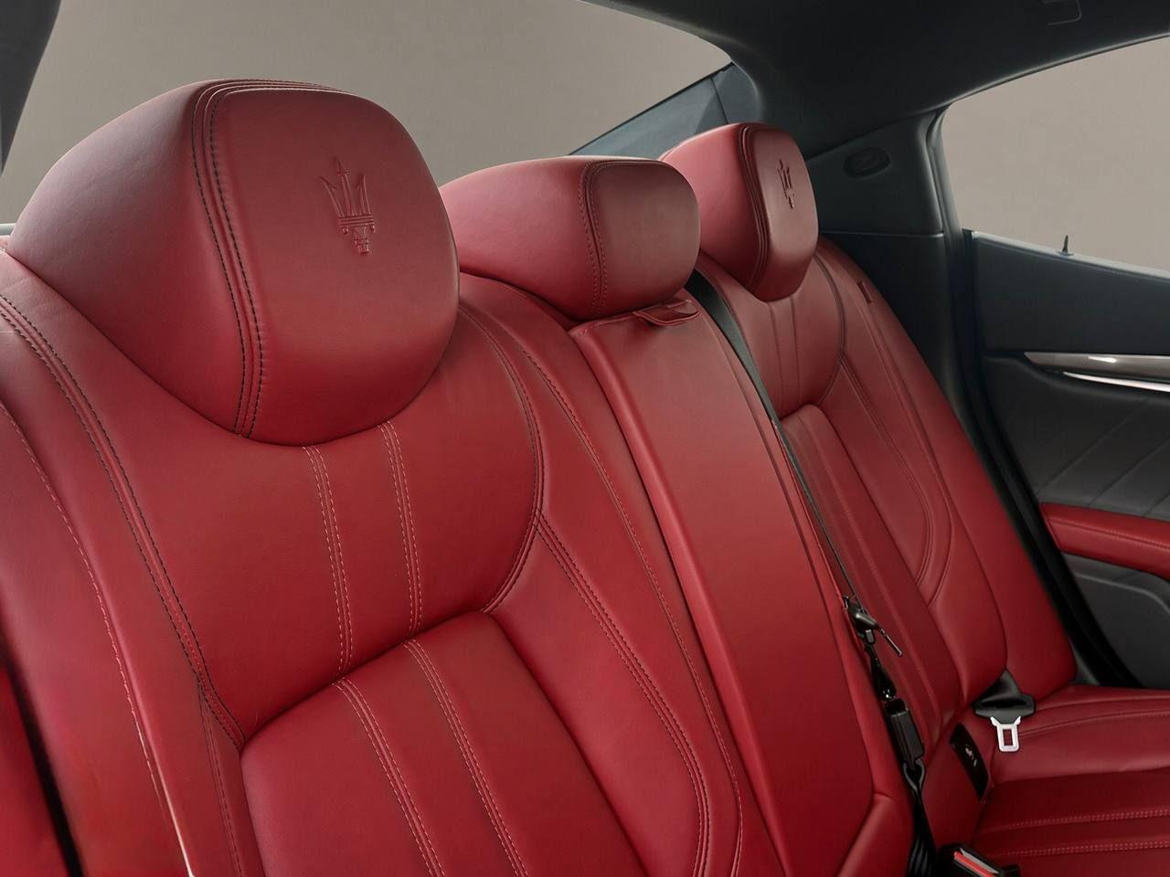 MASERATI Ghibli V6 Gransport - 12