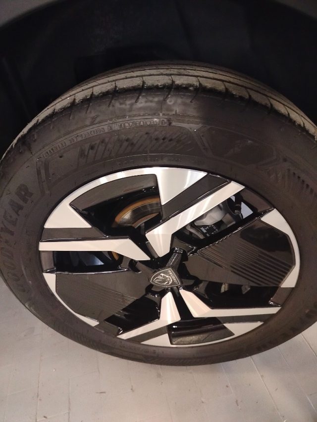 PEUGEOT 2008 — foto 13 di 29