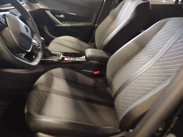 PEUGEOT 2008 — foto 15 di 29