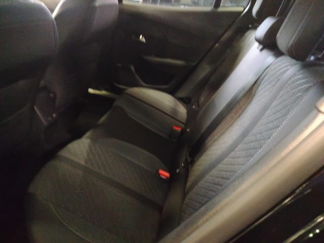 PEUGEOT 2008 — foto 14 di 29