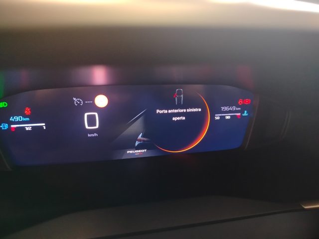 PEUGEOT 2008 — foto 24 di 29