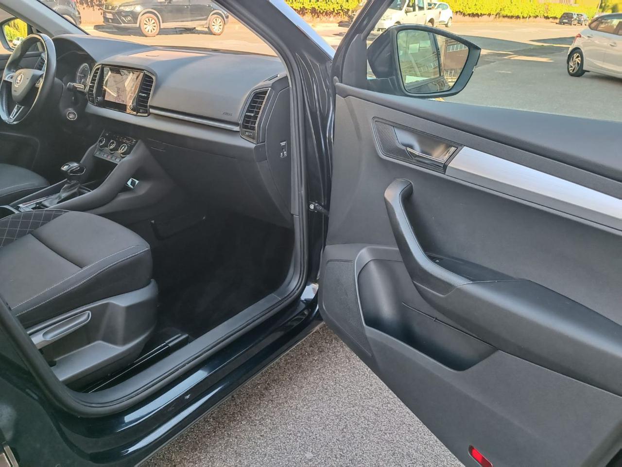 SKODA Karoq 1.6 TDI SCR DSG Ambition - 14