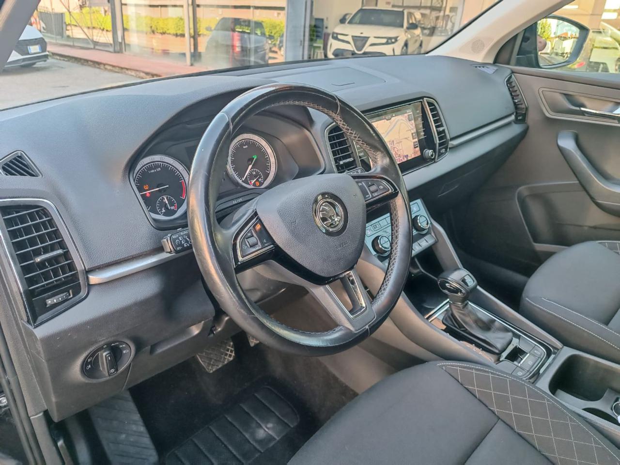 SKODA Karoq 1.6 TDI SCR DSG Ambition - 2