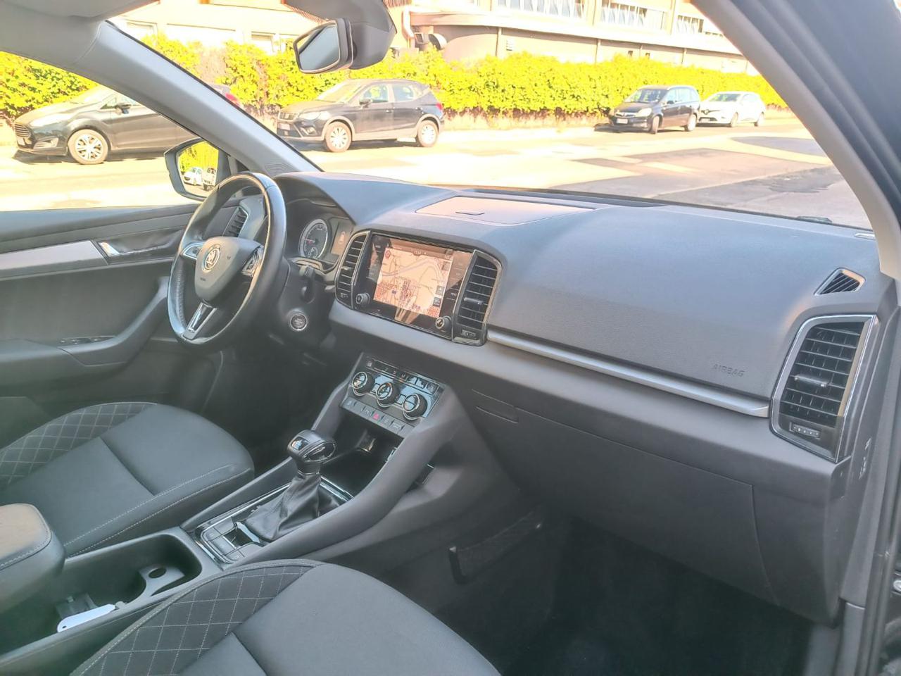 SKODA Karoq 1.6 TDI SCR DSG Ambition - 13