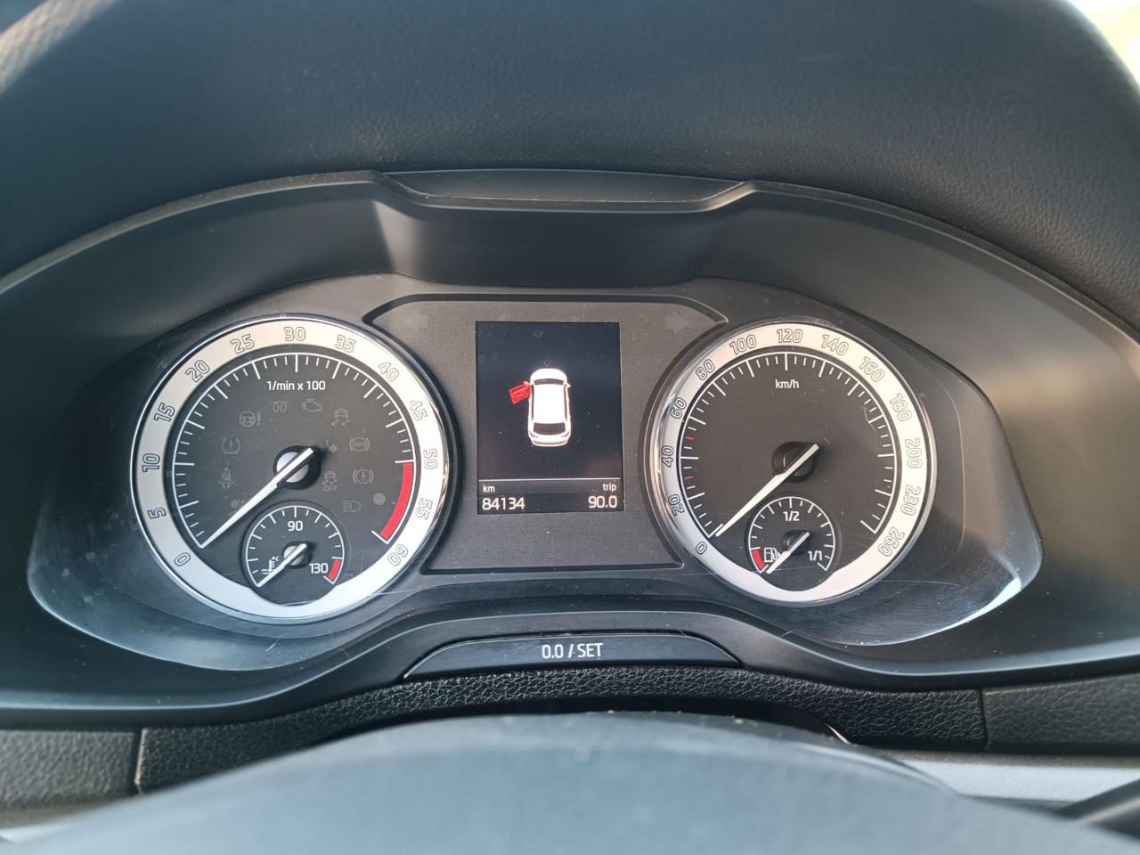 SKODA Karoq 1.6 TDI SCR DSG Ambition - 3