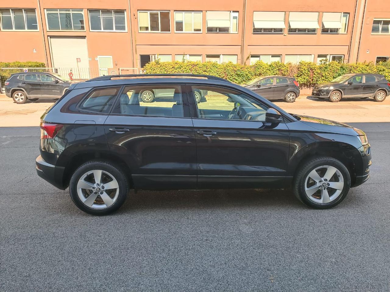 SKODA Karoq 1.6 TDI SCR DSG Ambition - 16