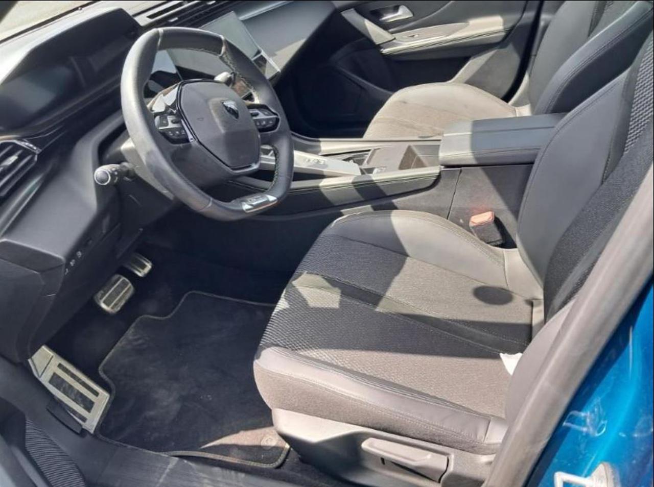 PEUGEOT 408 Plug-in Hybrid 225 e-EAT8 GT - 6