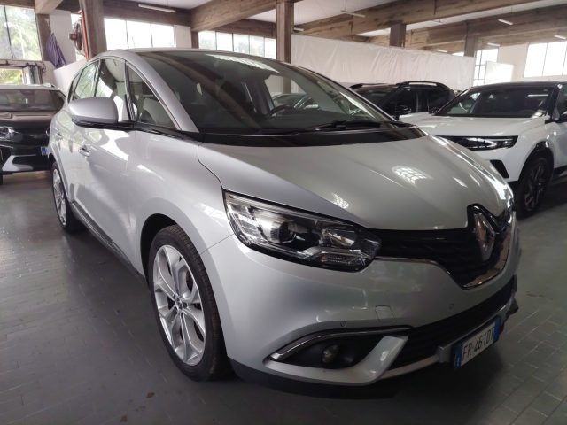 RENAULT Scenic — foto 4 di 23