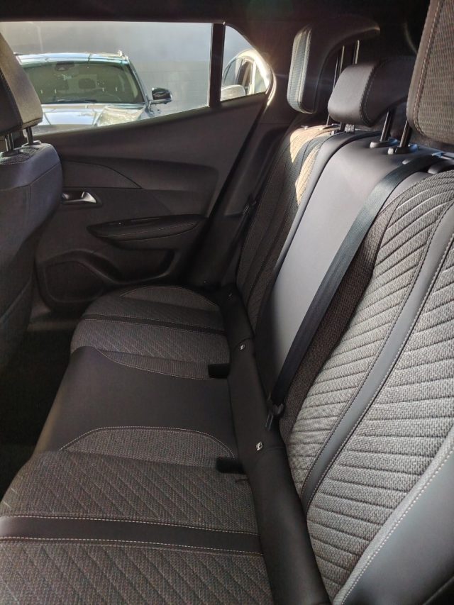 PEUGEOT 2008 — foto 15 di 26