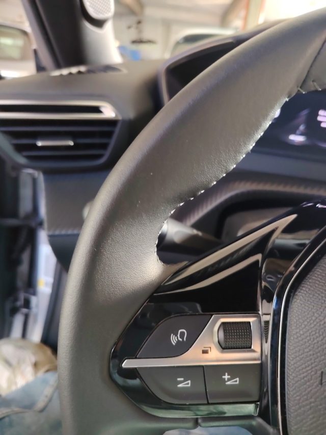 PEUGEOT 2008 — foto 26 di 26