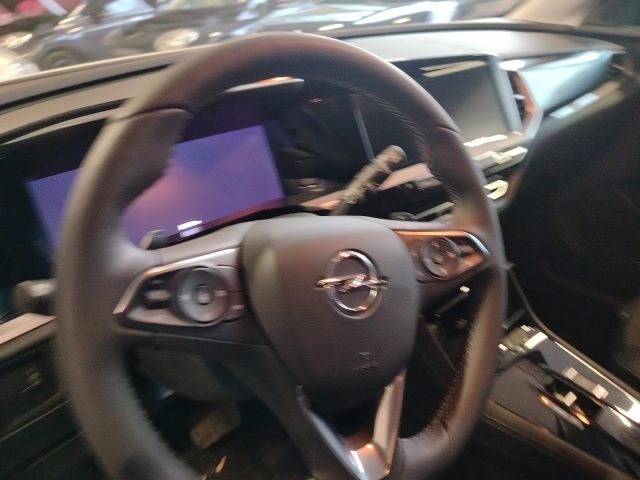 OPEL Grandland — foto 22 di 25