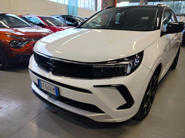 OPEL Grandland — foto 2 di 25