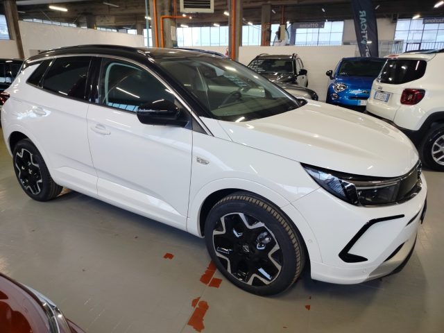 OPEL Grandland — foto 7 di 25