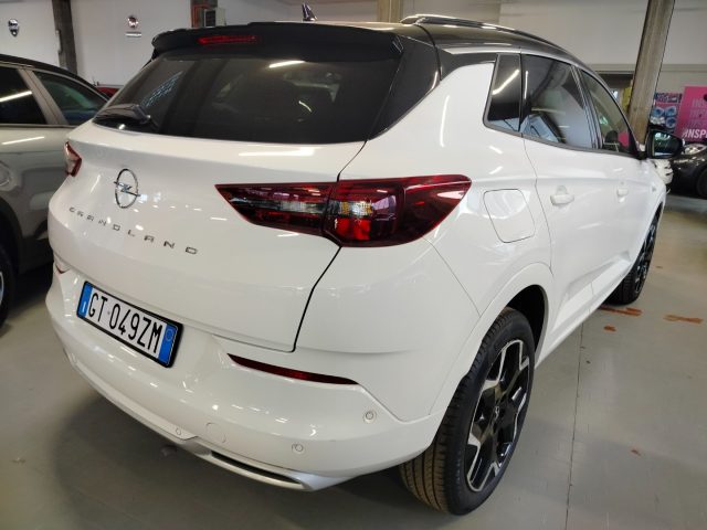 OPEL Grandland — foto 8 di 25