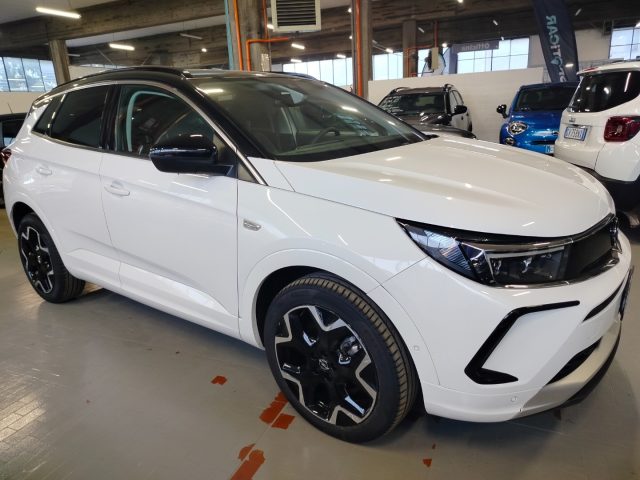OPEL Grandland — foto 6 di 25
