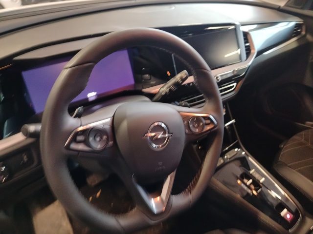 OPEL Grandland — foto 24 di 25
