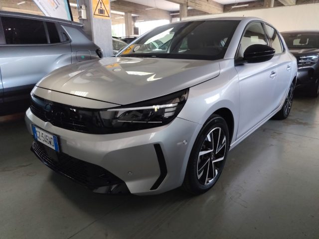 OPEL Corsa — foto 1 di 27