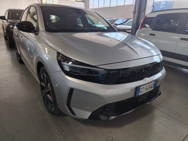 OPEL Corsa — foto 4 di 27