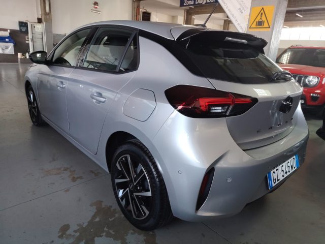 OPEL Corsa — foto 9 di 27