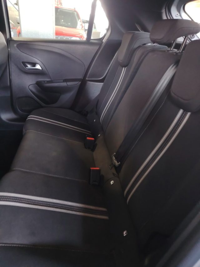 OPEL Corsa — foto 15 di 27