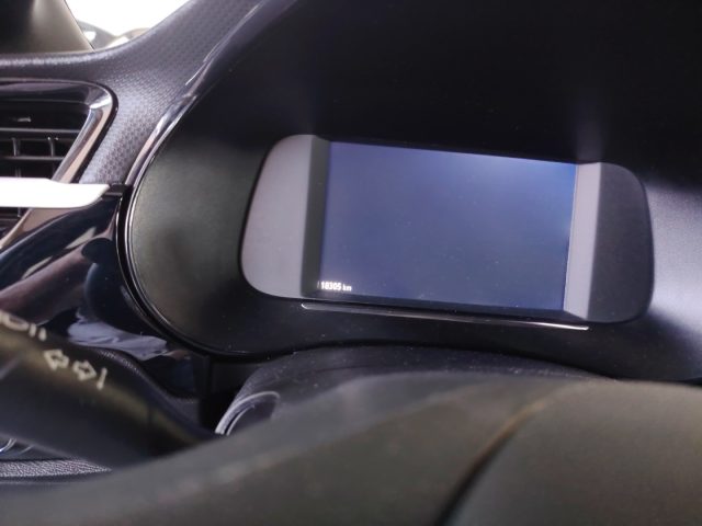 OPEL Corsa — foto 20 di 27