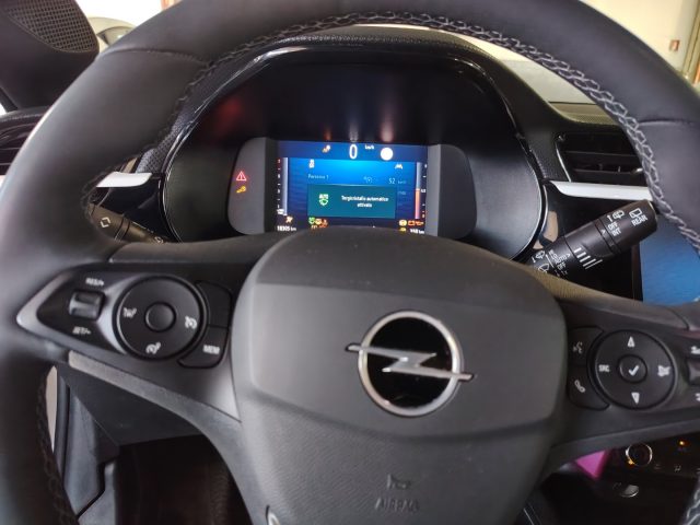 OPEL Corsa — foto 22 di 27