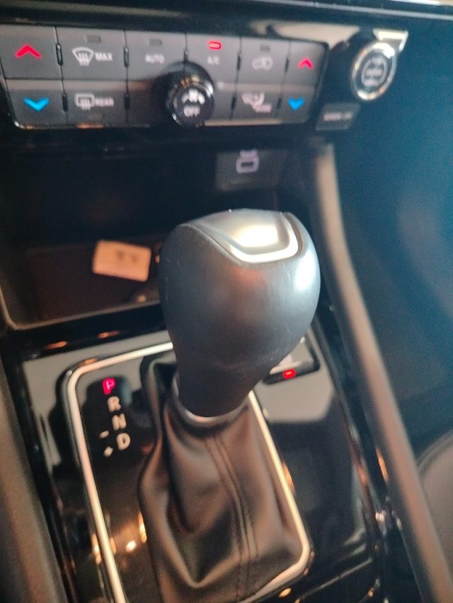 JEEP Compass — foto 11 di 31