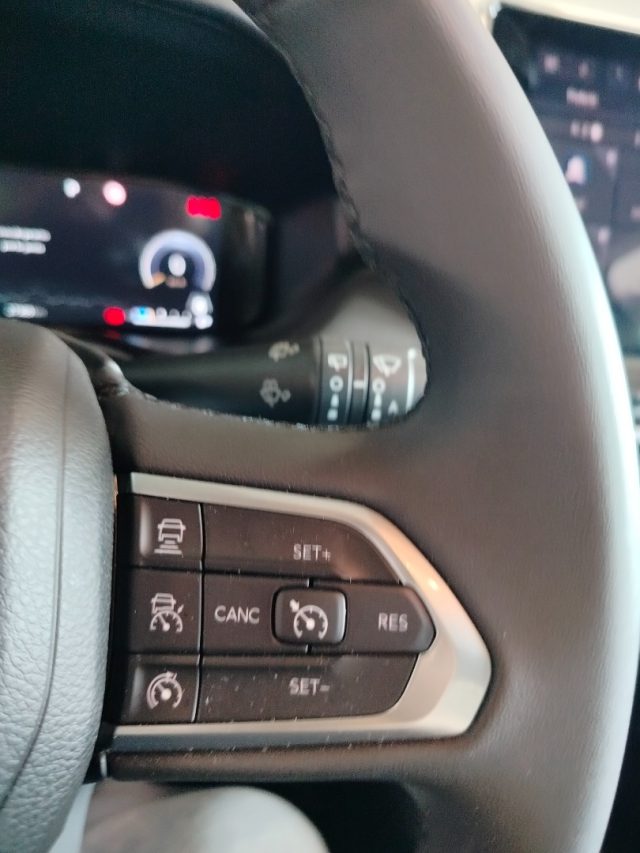 JEEP Compass — foto 13 di 31