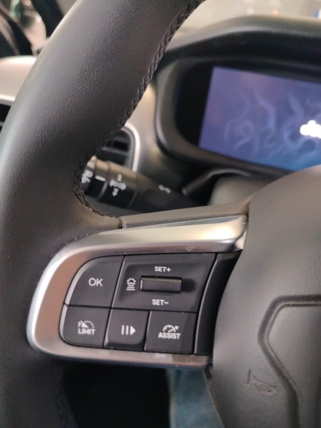 JEEP Avenger — foto 24 di 30