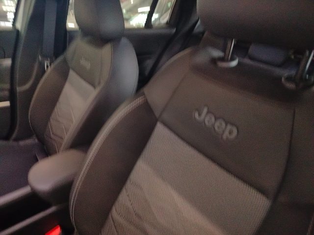 JEEP Avenger — foto 16 di 30