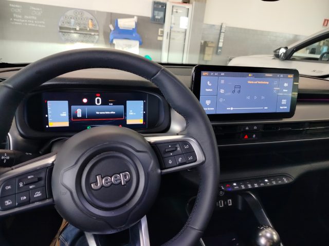 JEEP Avenger — foto 30 di 30