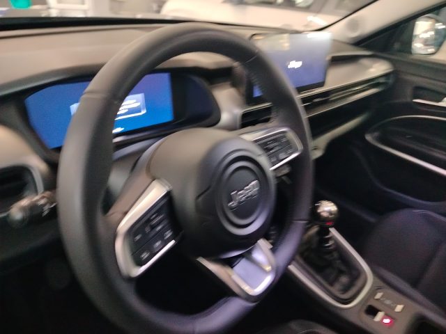 JEEP Avenger — foto 18 di 30
