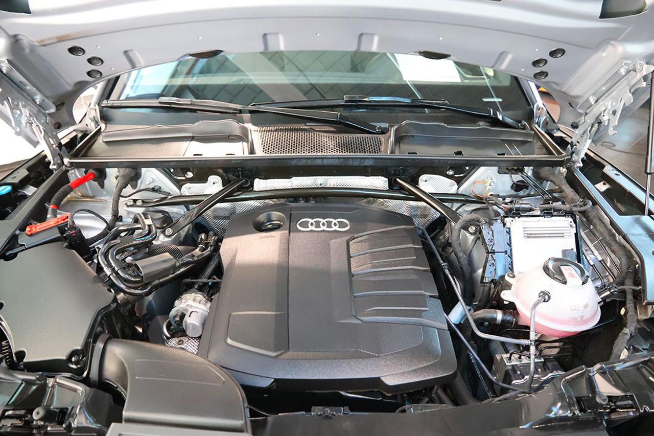 AUDI Q5 40 TDI Quattro S-Tronic S-Line Plus - 11
