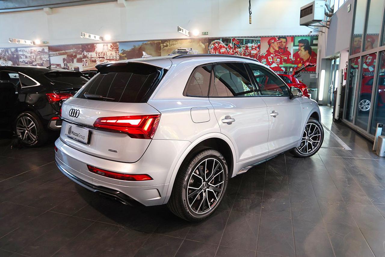 AUDI Q5 40 TDI Quattro S-Tronic S-Line Plus - 9