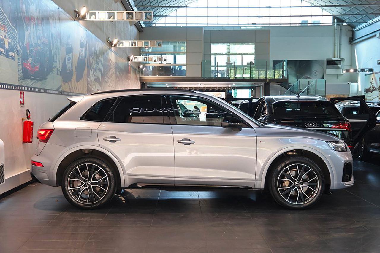 AUDI Q5 40 TDI Quattro S-Tronic S-Line Plus - 2