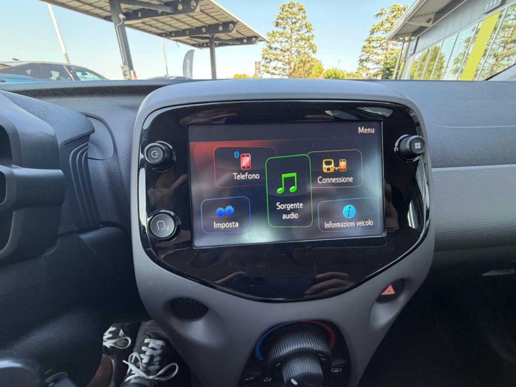 PEUGEOT 108 VTi 72 3 porte Active - 19