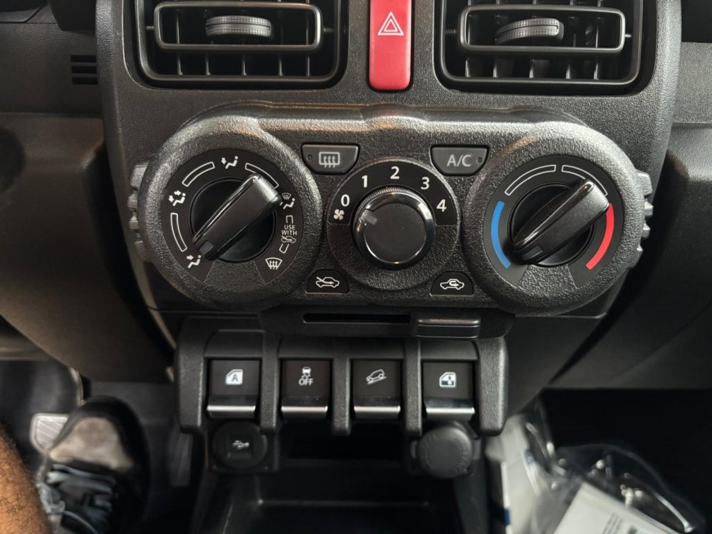 SUZUKI Jimny 1.5 Autom. Autovettura 4 Posti!PREZZO FISSO TRAS - 18