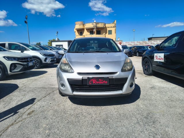 RENAULT Clio Grigio argento metallizzato