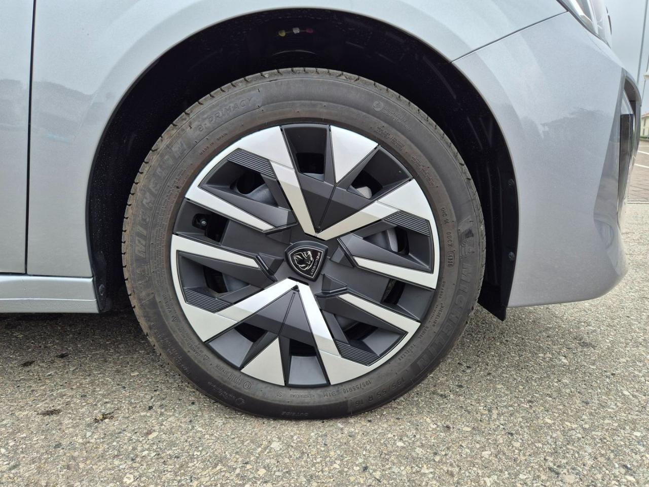 PEUGEOT 208 Hybrid 110 e-DCS6 Style - 14