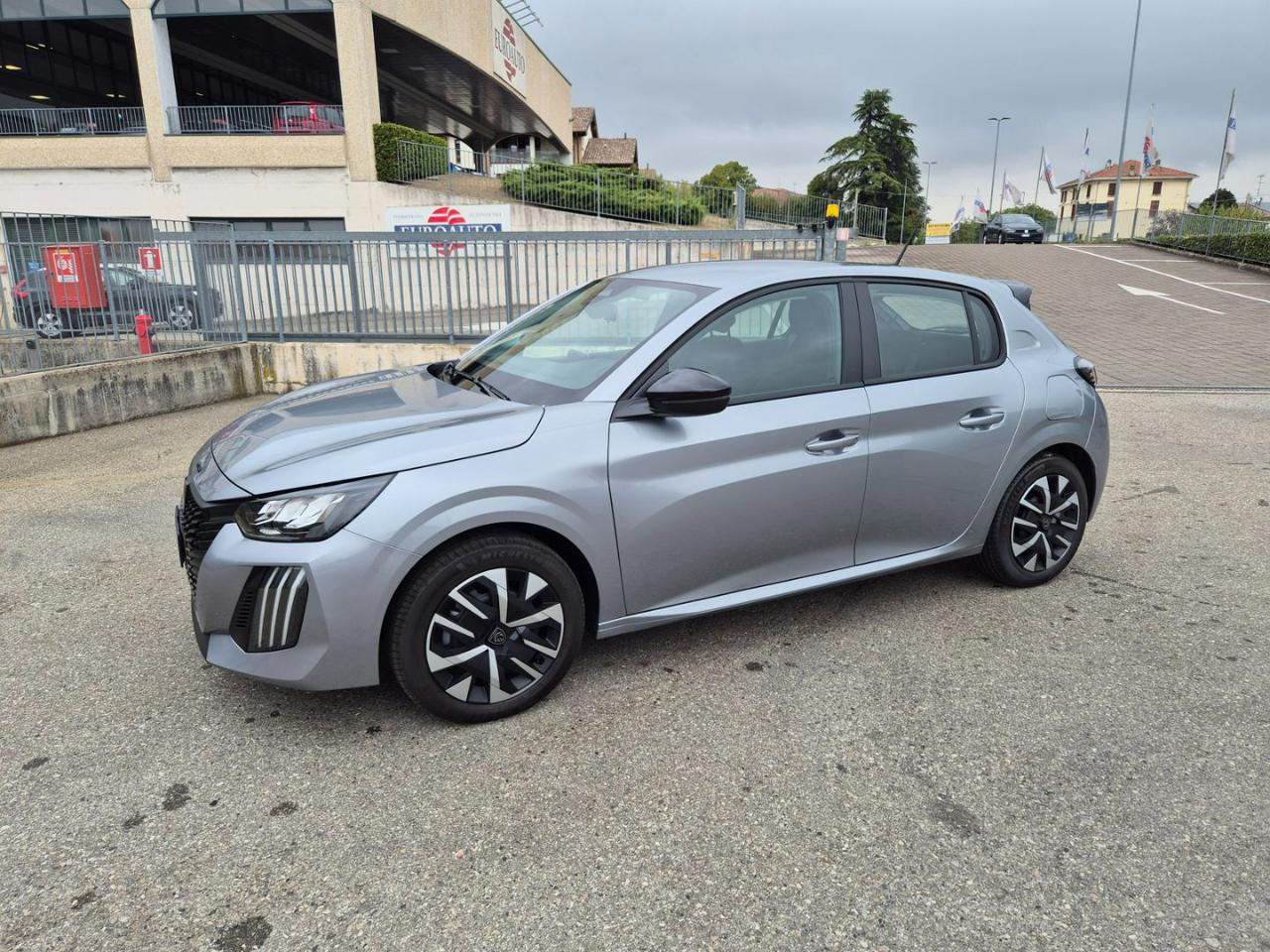 PEUGEOT 208 Hybrid 110 e-DCS6 Style - 3
